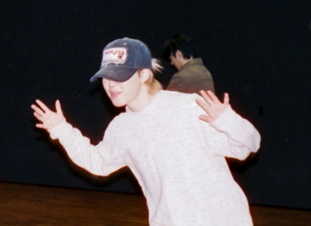 trulyjmin's tweet photo. love of my entire life https://t.co/FZOxkmfLjB