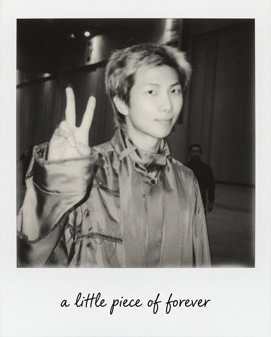 namjoonholicR's tweet photo. https://t.co/I2cbHAEWfx