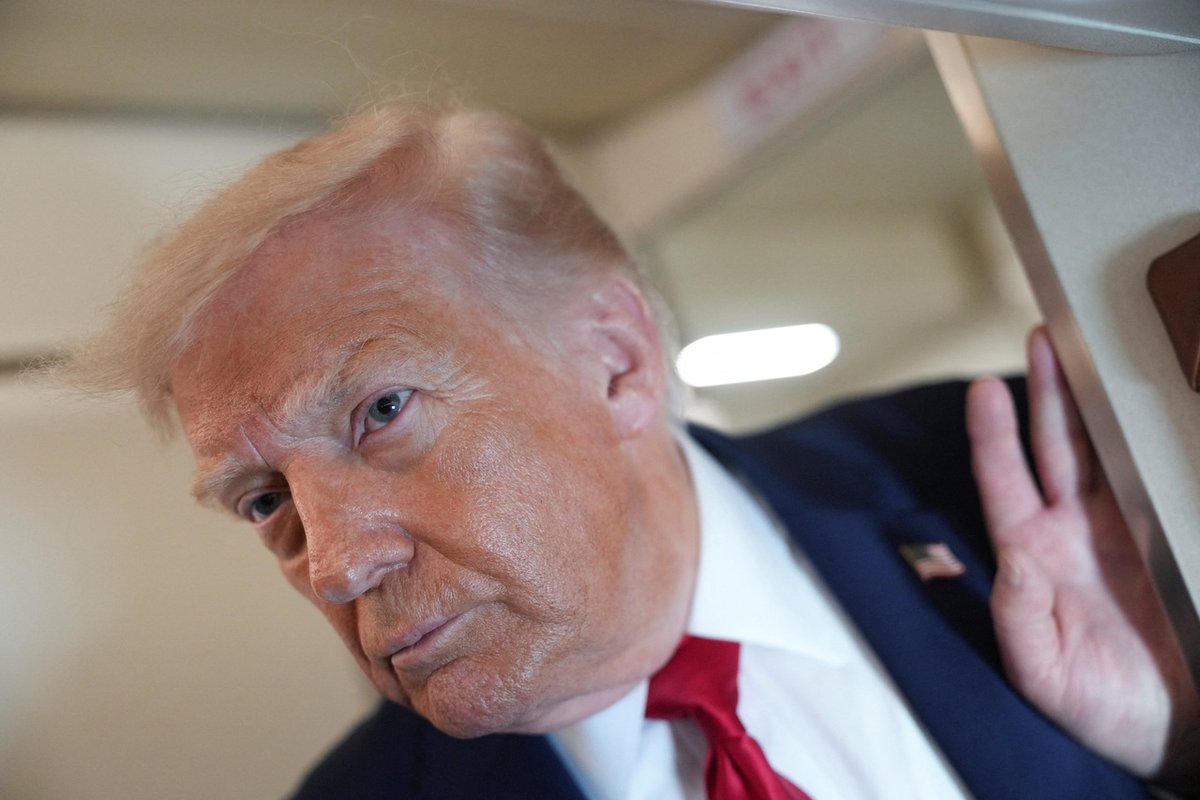 el_pais's tweet photo. 🔴 Trump reclama a Israel e Irán que dejen de dispararse inmediatamente https://t.co/JeTJseJMwP https://t.co/Tph3CuNma0