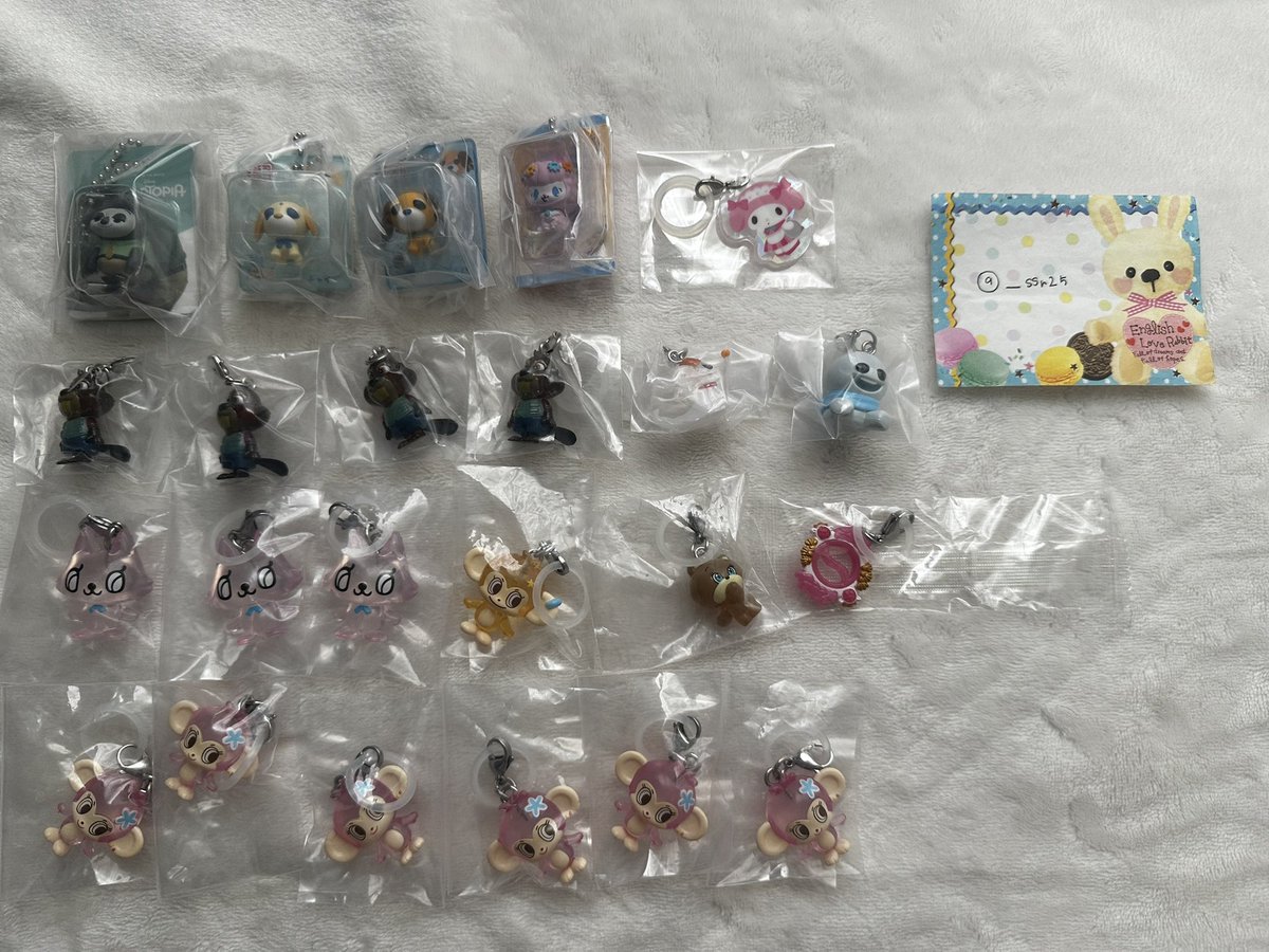 ___ssr25's tweet photo. めじるしアクセサリー ガチャ 交換 買取
サンリオ ナルミヤ mikko おジャ魔女 ディズニー シュガーバニーズ ハム太郎

【譲】1-3枚目(一部開封済み未使用)
【求】4枚目＞買取

ALT有
郵送交換のみ /まとめて優先

🔗 固ツイ 必読 ┊︎ 既読印 有
既読印記載の上リプにてお声がけお待ちしてます🙇‍♀️ https://t.co/ISnjshYKYL