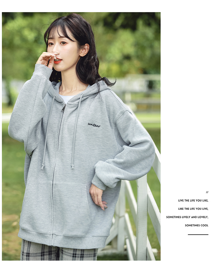 ___kuma_____'s tweet photo. [Stole my hoodie this morning u0026 left me with your oversized jacket — cozy duet for the day ]， https://t.co/SoJZ6up6Gc