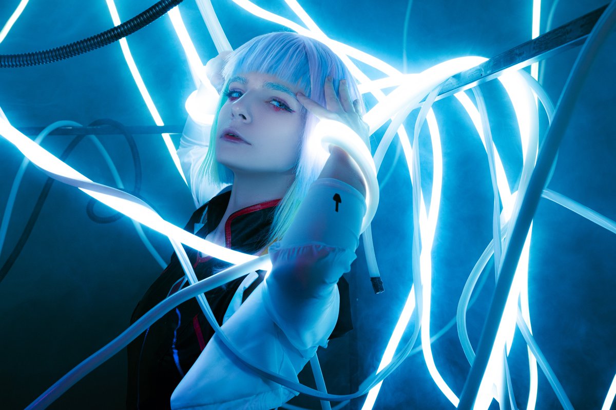 Koganoah's tweet photo. Ａ　ｃｉｔｙ　ｏｆ　ｄｒｅａｍｓ．　Ａ　ｃｉｔｙ　ｏｎ　ｔｈｅ　ｔｈｒｅｓｈｏｌｄ　ｏｆ　ｔｈｅ　ｆｕｔｕｒｅ．　Ｎｉｇｈｔ　Ｃｉｔｙ．．．

Ph @Shinori_live
#LucyCyberpunk #CyberpunkEdgerunners #Cyberpunk #cosplay https://t.co/vInf9GvHvd
