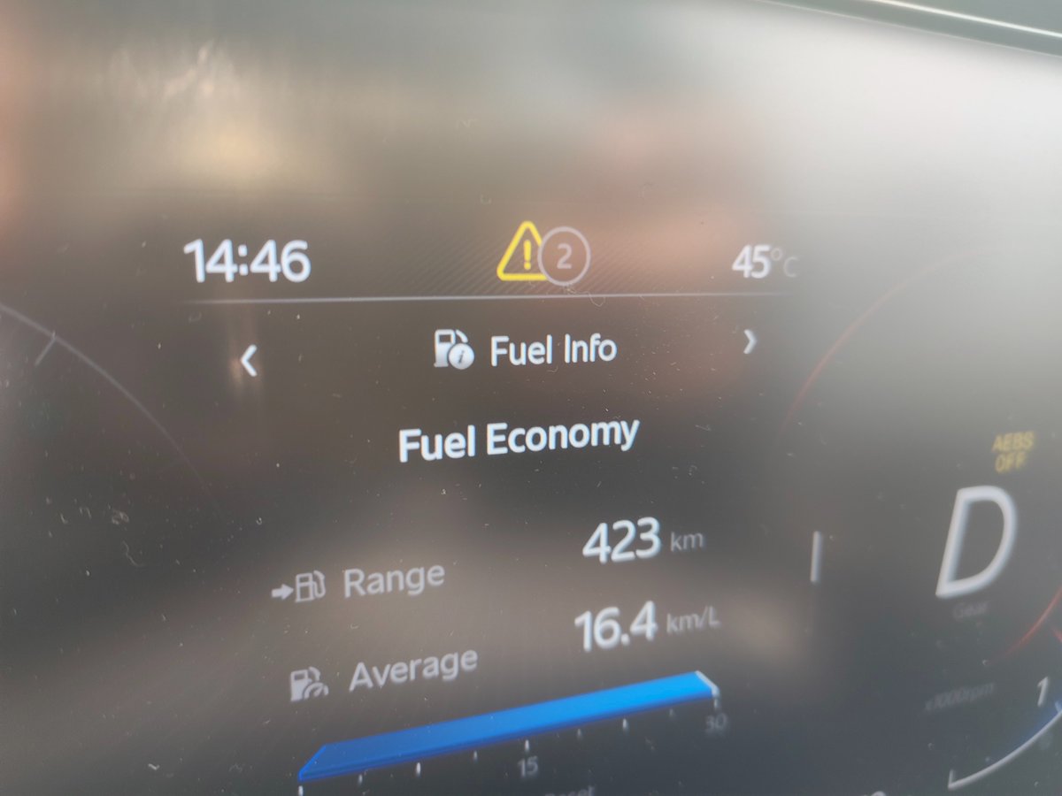 aksharva's tweet photo. @anandmahindra I am delighted to inform that even in this 45 degree hot temperature my XUV-700 is giving a mileage of 16.5 km per litre....

Just too good 👍 

Thankyou Anand sir for giving India such an amazing Car https://t.co/gAOaOPkURO