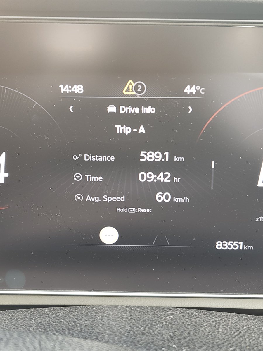 aksharva's tweet photo. @anandmahindra I am delighted to inform that even in this 45 degree hot temperature my XUV-700 is giving a mileage of 16.5 km per litre....

Just too good 👍 

Thankyou Anand sir for giving India such an amazing Car https://t.co/gAOaOPkURO