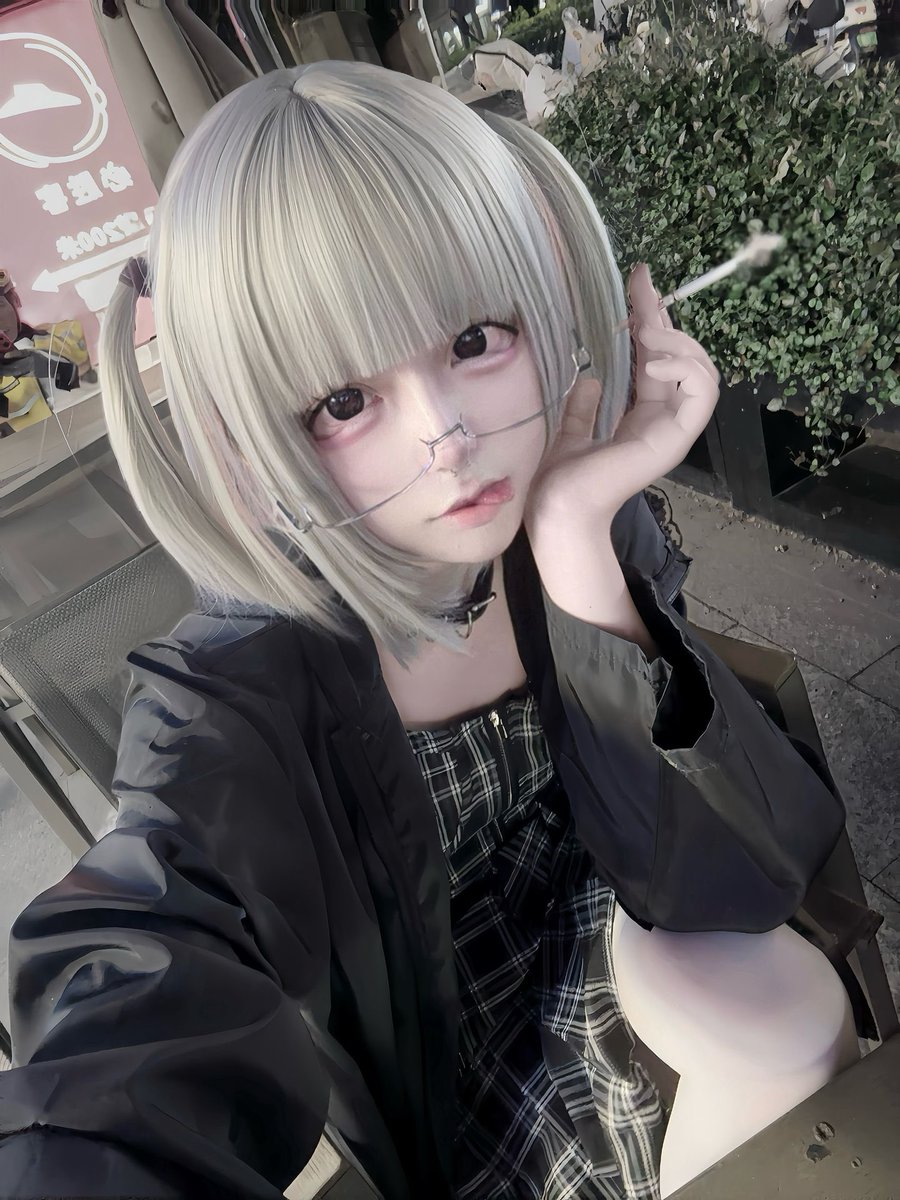 cm842015's tweet photo. 有喜欢我今天这种风格的吗 https://t.co/Mm1IrhY9rY