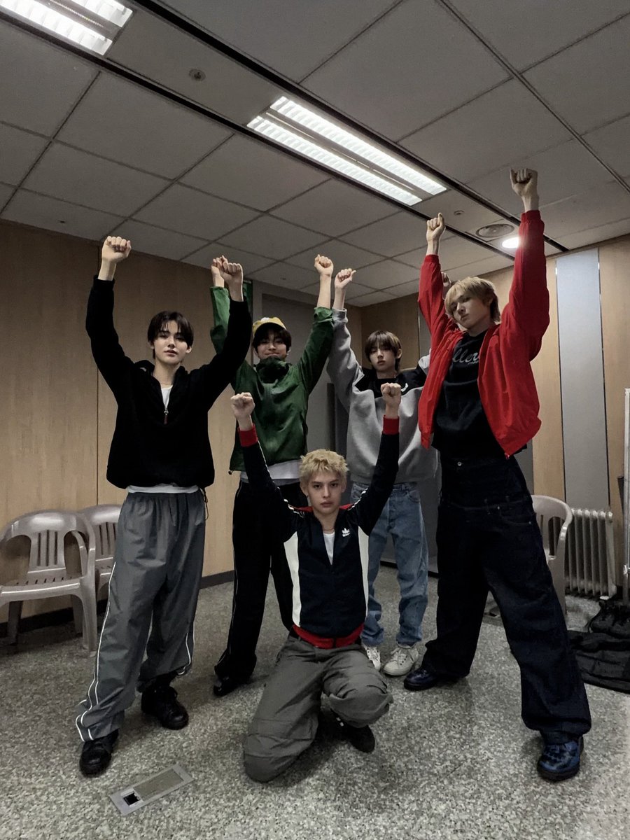 Edwarps's tweet photo. After the music stopped and 𝗜𝗻𝗸𝗶𝗴𝗮𝘆𝗼's stage grew quiet, we stayed a little longer in the feeling. Grateful for the moment, the people, and another day spent doing what we love. https://t.co/66nBdXpqSb