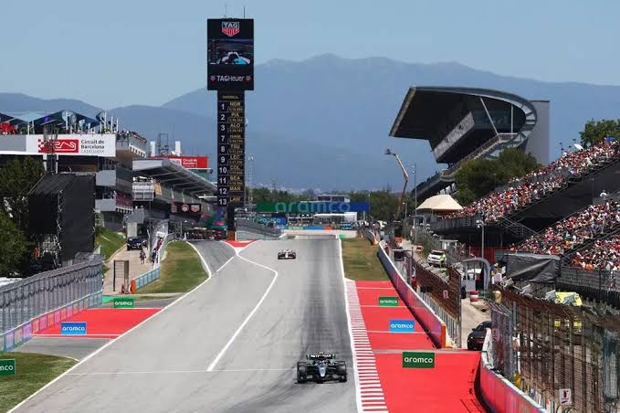 TFinishLine_'s tweet photo. La de casa

Se viene el @Circuitcat_es 😏

¿Listos? 🏁

#F1 #BarcelonaGP https://t.co/5Y1Lb7mCIt