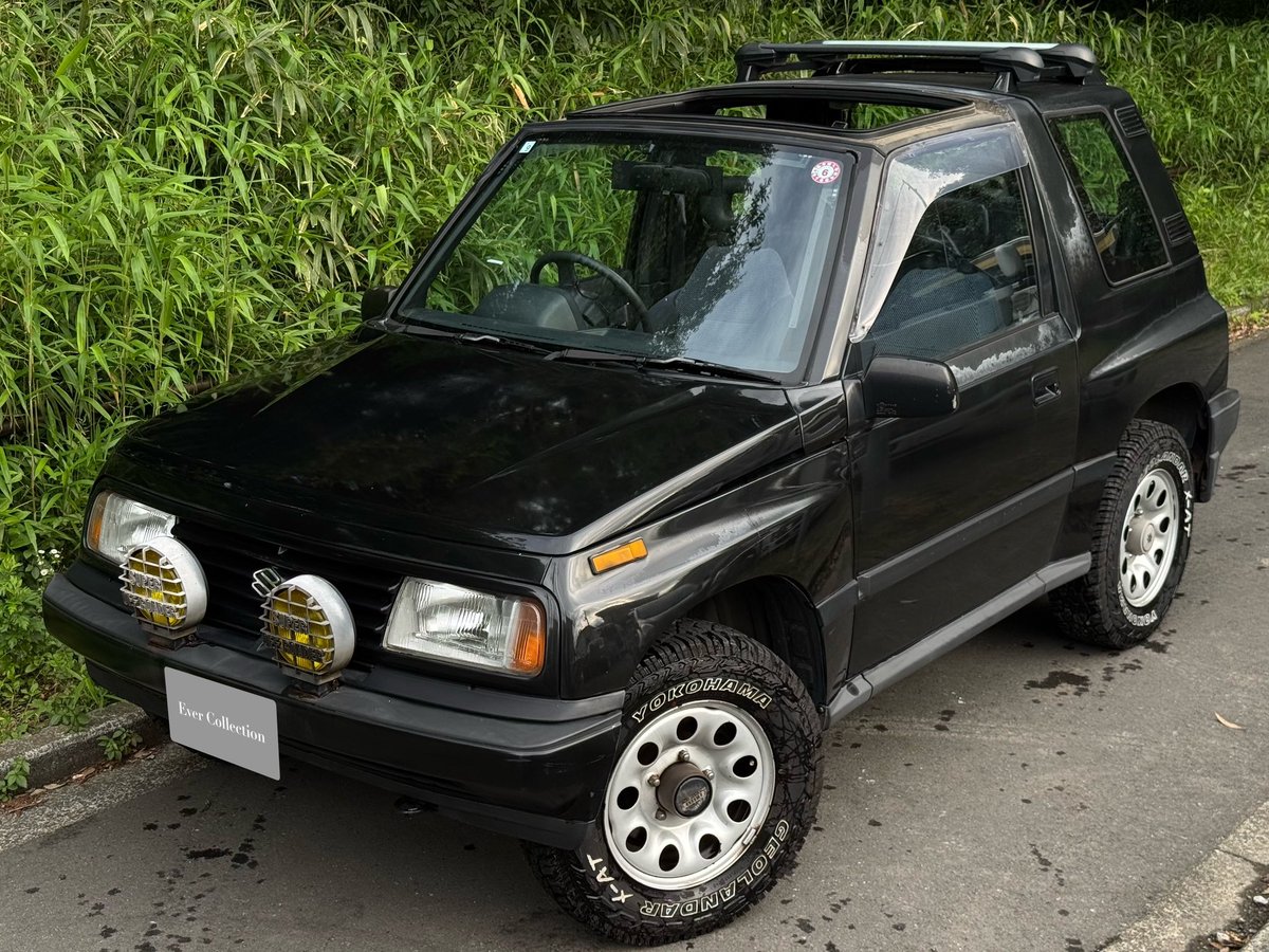 EverSpirit1986's tweet photo. 【New Stock】 @神奈川 

#100万円で始めるネオクラシックカーライフ 第64弾

1992年
スズキ エスクード"レジントップ"
車検なし
走行距離：不明(5桁メーター)
サターンブラック

よくぞ現存しててくれました…
とっても希少なレジントップ☀️
個人的には是非USDMベースに🇺🇸

79.8万円にて！ https://t.co/CIDsI0tzsE