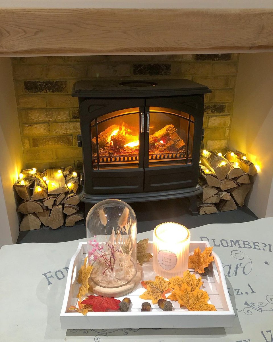 brickslipsuk's tweet photo. Enjoy your evening everybody! Let's make it a cosy one!
#seasonaldecor #pumpkinlights #autumndecor #cosylivingroom #cosyhome #hyggehome #logs #electricfire #brickslips #beam #fireplace #fireplacedecor #dimplex #homesweethome https://t.co/0Z0FGcUOWi