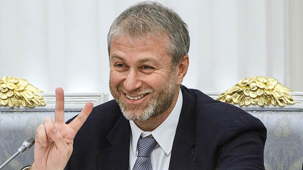 StarshinaZapasa's tweet photo. А сколько было аналитической аналитики, мммм... Да что это письмо значит, да кому оно адресовано, да как оно повлияет, да как изменит ход истории, да какой правильный шаг, да какой продуманный жест, да какой красавец Зеленский, да как это мудро, да как это умно.
А потом хуяк-маяк - и Абрамович. 
Чот даже какт неловко за аналитических аналитиков штоле...
Хе-хе.
