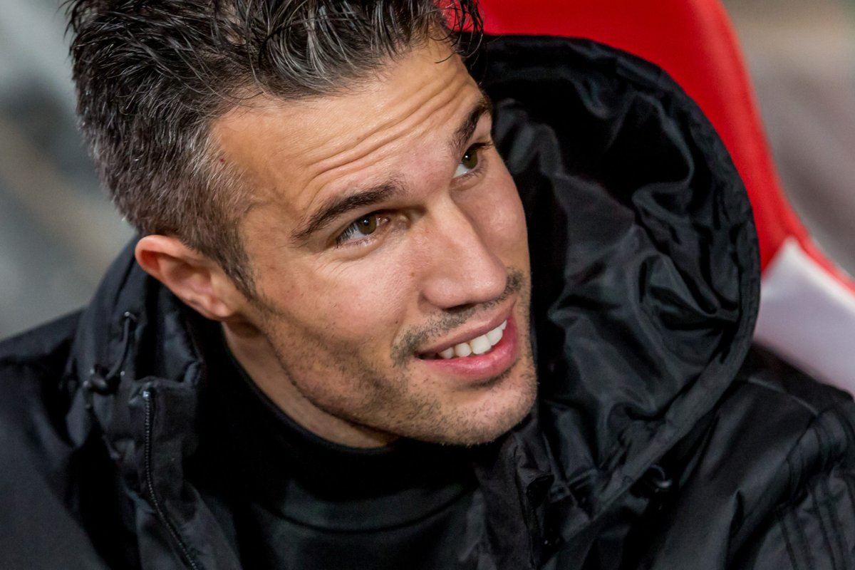FeyenoordReport's tweet photo. #Hoofdmacht #feyenoord ‘Fans waren al langer klaar met Robin van Persie’ https://t.co/WC6bu8G3HJ Feyenoord https://t.co/UGCLvkH7Q5