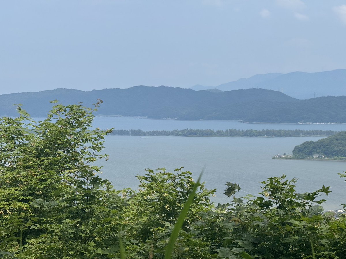 vnb202204's tweet photo. 土曜日はベトナム時代の友人をアテンド、ルートは丹後半島と天橋立一周。ベトナムでご一緒した人と日本で会うのはすごく不思議な感覚。しかしここは何度走っても良いなあ。ラブ❤️丹後半島🫶 https://t.co/8TGcylRJVK