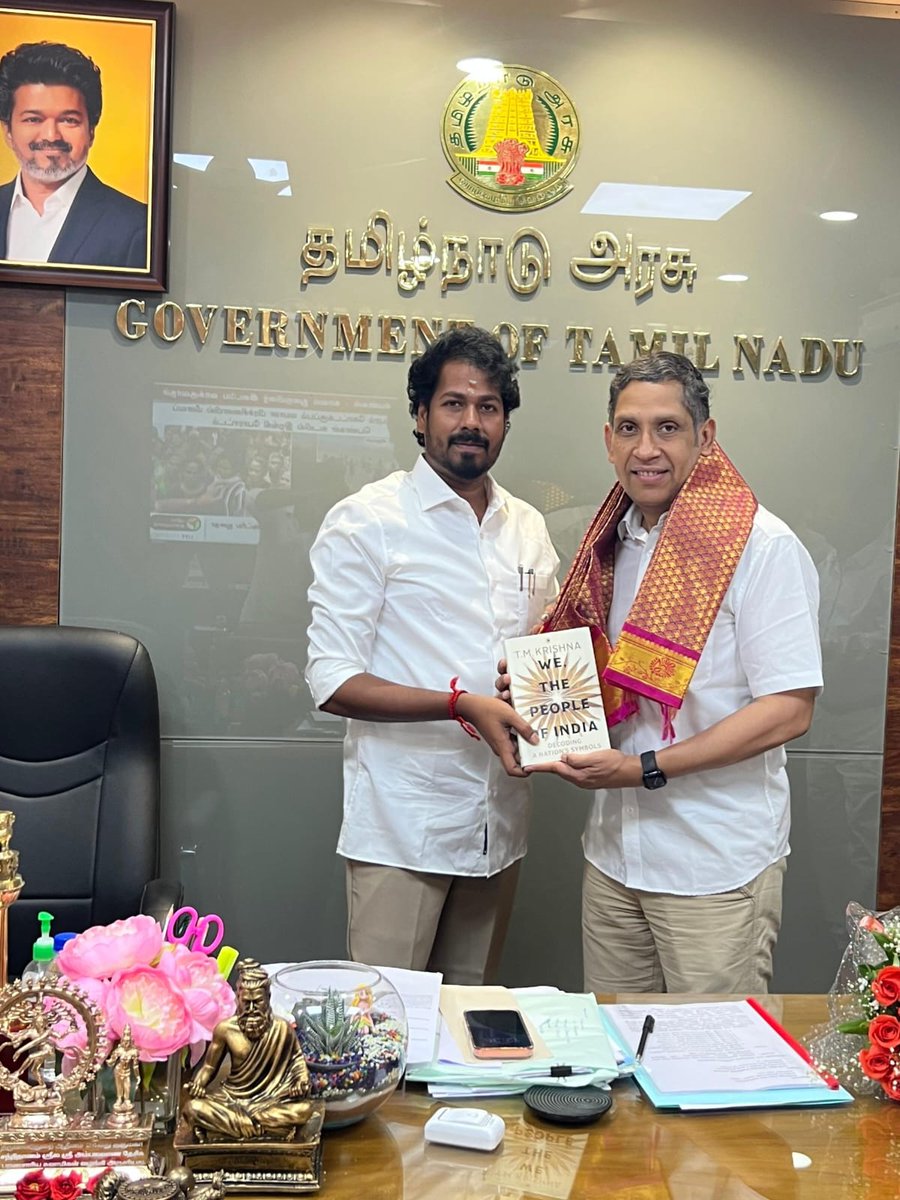 vickypediax1's tweet photo. வருகிற நாடாளுமன்ற மாநிலங்களவை உறுப்பினர் தேர்தலில், இந்திய தேசிய காங்கிரஸ் கட்சியின் வேட்பாளராக போட்டியிடும்  திரு. பிரவீண் சக்கரவர்த்தி அவர்கள் தலைமை செயலகத்தில் மாண்புமிகு வேளாண்மை &amp; உழவர் நலத்துறை அமைச்சர் திரு. ர. வினோத் அவர்களை மரியாதை நிமித்தமாக சந்தித்தார்.#MinisterVinoth https://t.co/btGMTNU6go