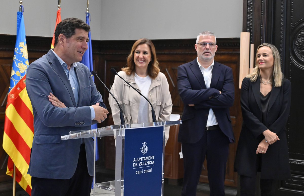 AjuntamentVLC's tweet photo. 26 MILIONS D'EUROS 🚀

És l'impacte econòmic que va deixar #VDS2025, segons l'informe d'@EY_Spain presentat hui.

📈 Un 29% més que l'any anterior
💼 2.209 ocupacions mensuals a temps complet

🔗 Més informació: https://t.co/ykedktfKKX

#ValènciaInnovationCapital https://t.co/RkTZMU88aI