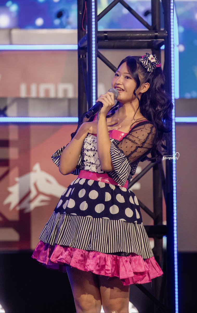Lovender09's tweet photo. . @Elin_JKT48 

At PMGO S1 GRAND FINALS - Tennis Indoor Senayan https://t.co/ZxNCIUXa0T
