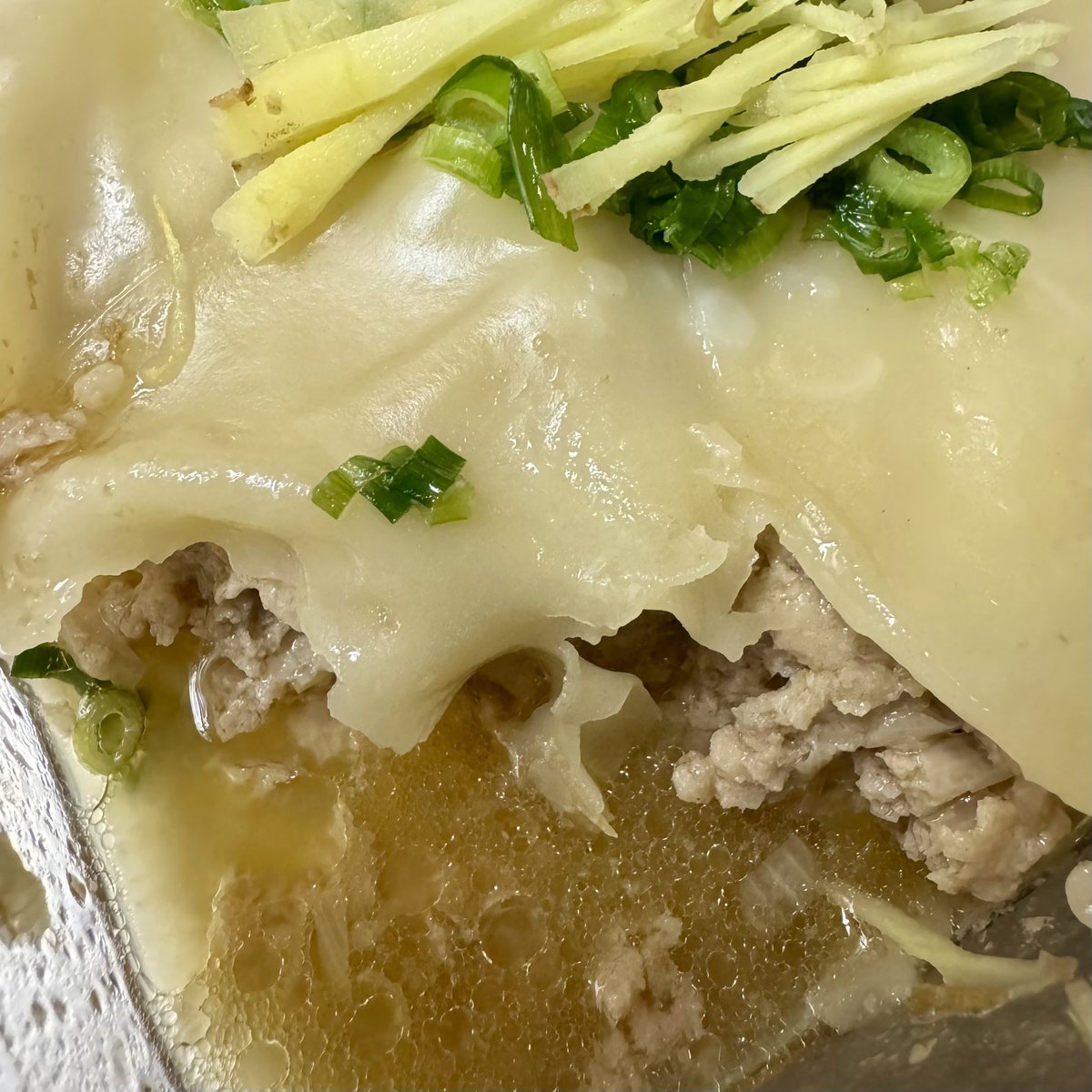 clockdice's tweet photo. 包まない小籠包もどき……考えたやつ天才か！？
たいへん美味しく頂きました😋 https://t.co/6NIFngNJAW