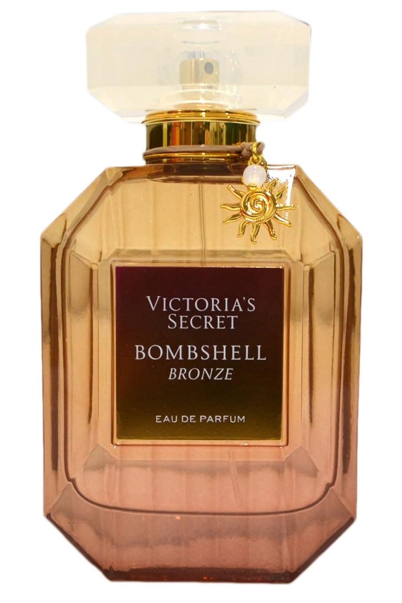 Splendaluvrr's tweet photo. anyone whos tried this perfume- what did you think of it? i wanted it so bad because i thought itd smell like summer but people are saying its way too sweet https://t.co/HyxivzjSt3