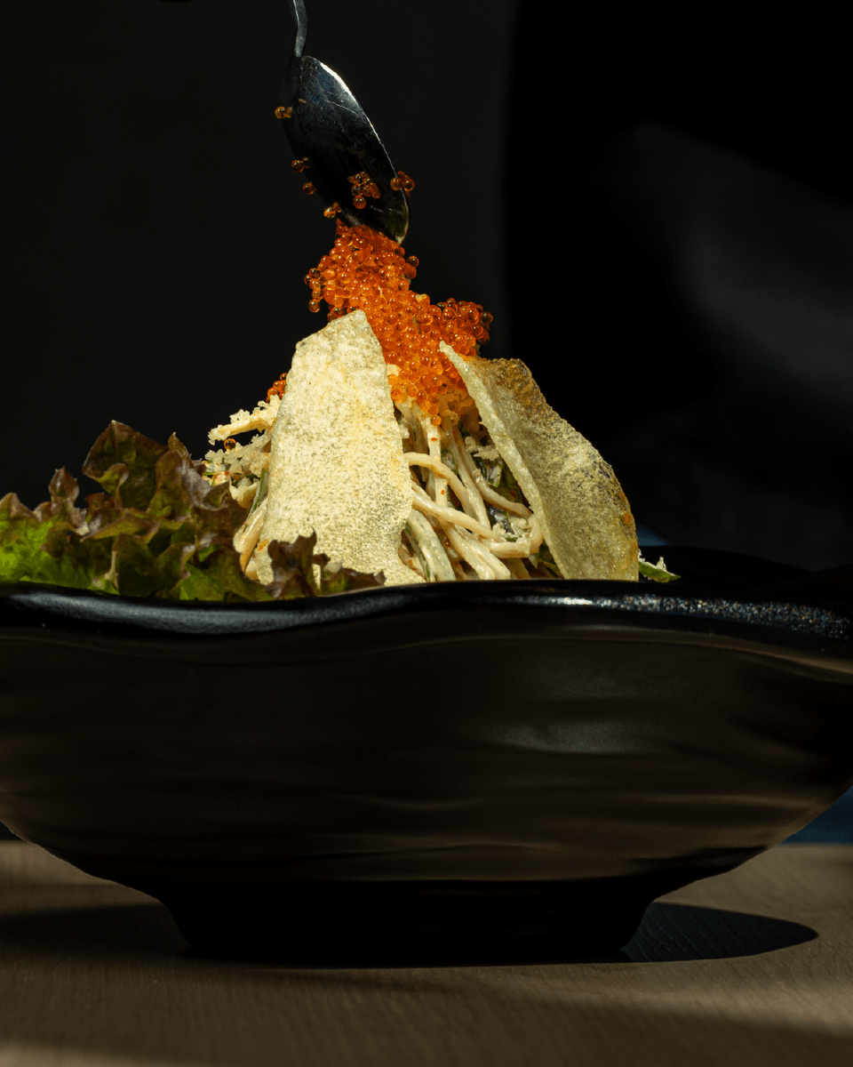 Kimonosaudi's tweet photo. الطلب اللي ينطلب قبل ما يفتحون المنيو 🥇
At this point the Kimono crab salad is basically mandatory
#Kimono_restaurant #sushi #Japanese_restaurant #riydh_restaurants #jeddah_restaurants https://t.co/LbN4bGrBrD