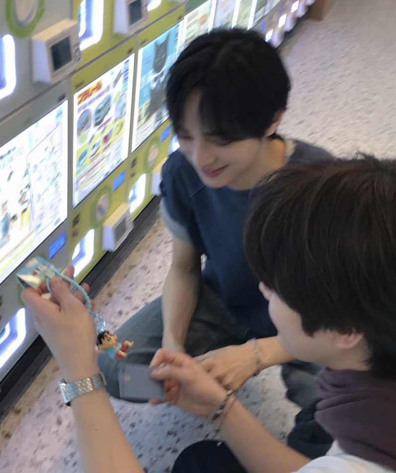 4ickyu's tweet photo. 짱구를 보는 장뀨 https://t.co/JYNX5VKrg2