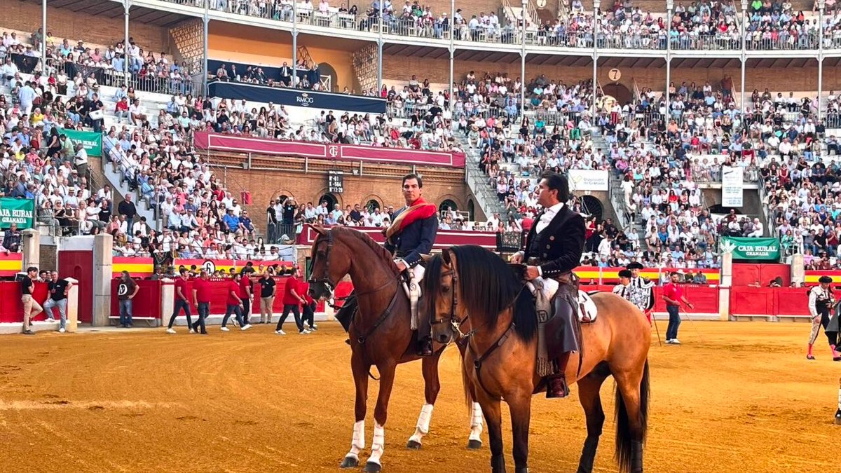 DiarioToros's tweet photo. Toros en GRANADA 07/06/2026

❇️ Reses de diferentes ganaderías.
➡️ Corrida de Rejones - 5ª de abono.

1º (D. Ventura): Ovación.
2º (S. Fernández): OREJA. 🏆
3º (D. Ventura): OREJA. 🏆
4º (S. Fernández): 2 OREJAS. 🏆🏆
5º (D. Ventura): 2 OREJAS. 🏆🏆
6º (S. Fernández): Ovación. https://t.co/vT0aP6uJxi