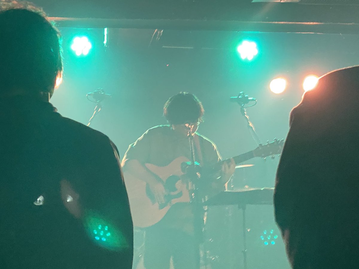 mi69bu's tweet photo. さて！西ツアーの山場！3連戦中日！
ついに断絶交流四国初上陸！！
去年山口でであって無茶苦茶かっこよかったenergyPOWのドラムのさしみちゃんが四国で2本紹介してくれました🥺✨🙇‍♀️今回はenergyPOWはご一緒できませんでしたがさしみちゃんのドラムめちゃくちゃ好きなのでほんとに楽しみなのだ🫶
6/8(月)高松TOONICE
「断絶交流at-高松」
宮崎直斗さんからスタートしております
このあと
20:15 イエーイ青木
21:00 ヒミツノコウドウ
21:45 断絶交流🥁
22:30 心ごころ結社
と続きます

高松は断絶交流は初ですが
個人的には三浦祐太朗さんのサポートで
2021年にサンポートホール高松に来て以来！！
5年前かぁ懐かしいなぁ

雨降ってて色々てんやわんやでしたが
なんとかかんとか
うどん食べたよぉ

みつる、
はなまるうどん一号店だよ…
熱いね…