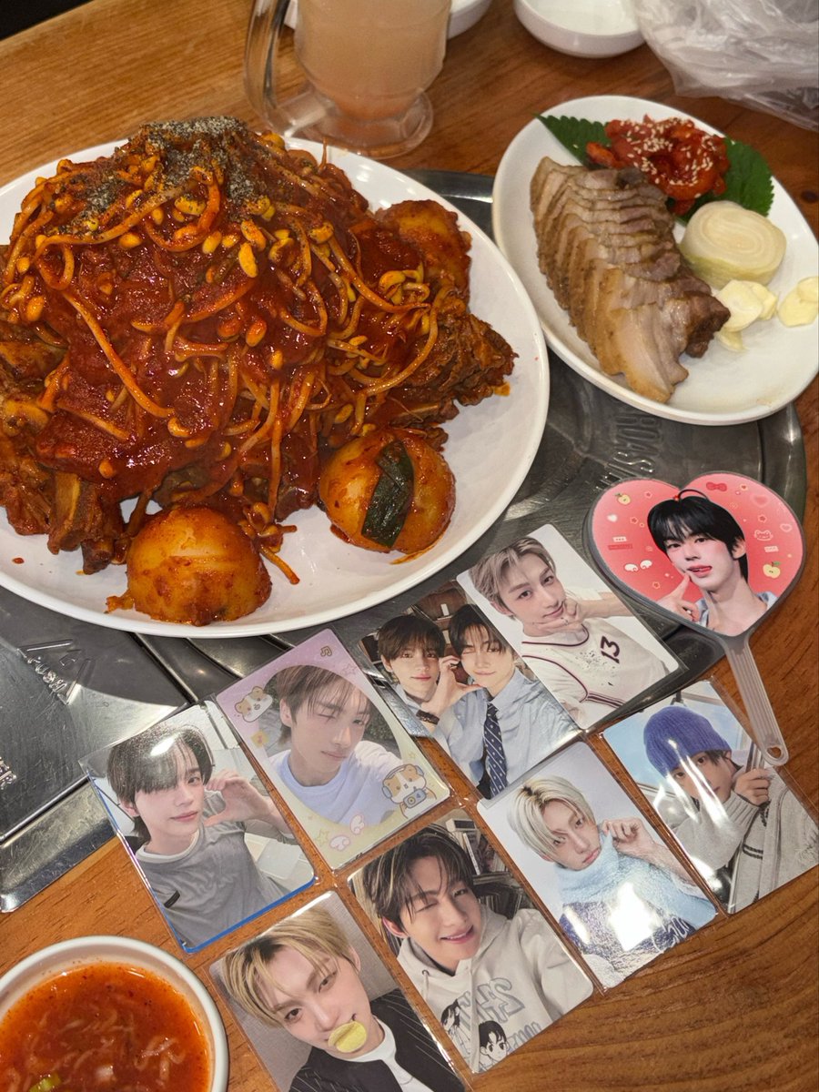 roybb11_'s tweet photo. 처음이자 마지막이 되고싶은? ㅇㅂㅅ콘입니다......... https://t.co/Hew76MrTRg