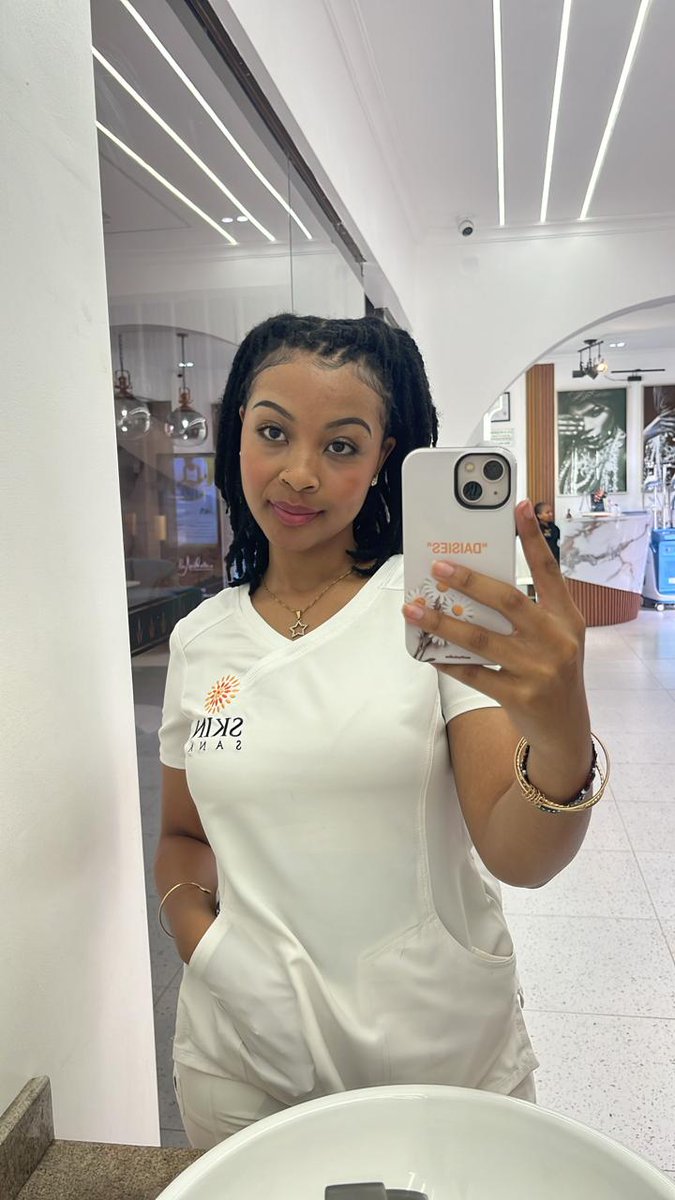 worthystudios's tweet photo. work place selfies with worthystudiosfemale cases https://t.co/zRq6vJlbGz