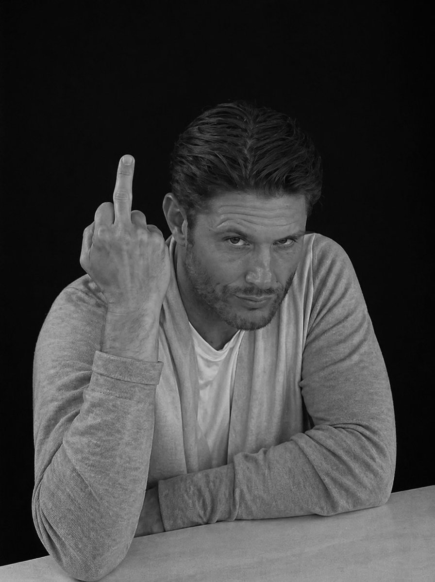 krlehr's tweet photo. Jensen says Destiel is fan fiction, not canon, and suddenly some people are so bitter they’re reduced to insulting his hands. When that’s the best you’ve got, you’ve already lost the argument. Absolutely laughable. #JensenAckles https://t.co/CRCwmbqNMr