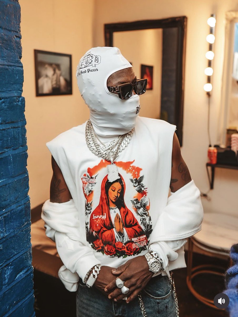 maqcoyreports's tweet photo. The highest paid African artiste when it comes to performance fees

$ 600,000(Wizkid)       $ 1M (Shattawale) https://t.co/rtWrtvDIhA