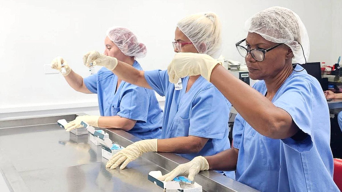 MariaMerces2765's tweet photo. #Cuba reactiva producción de 16 fármacos citostáticos para pacientes oncológicos.

Este avance, fruto de una inversión para ampliar capacidades, garantiza soberanía sanitaria y esperanza para nuestro pueblo. https://t.co/Mx21iFAZWp