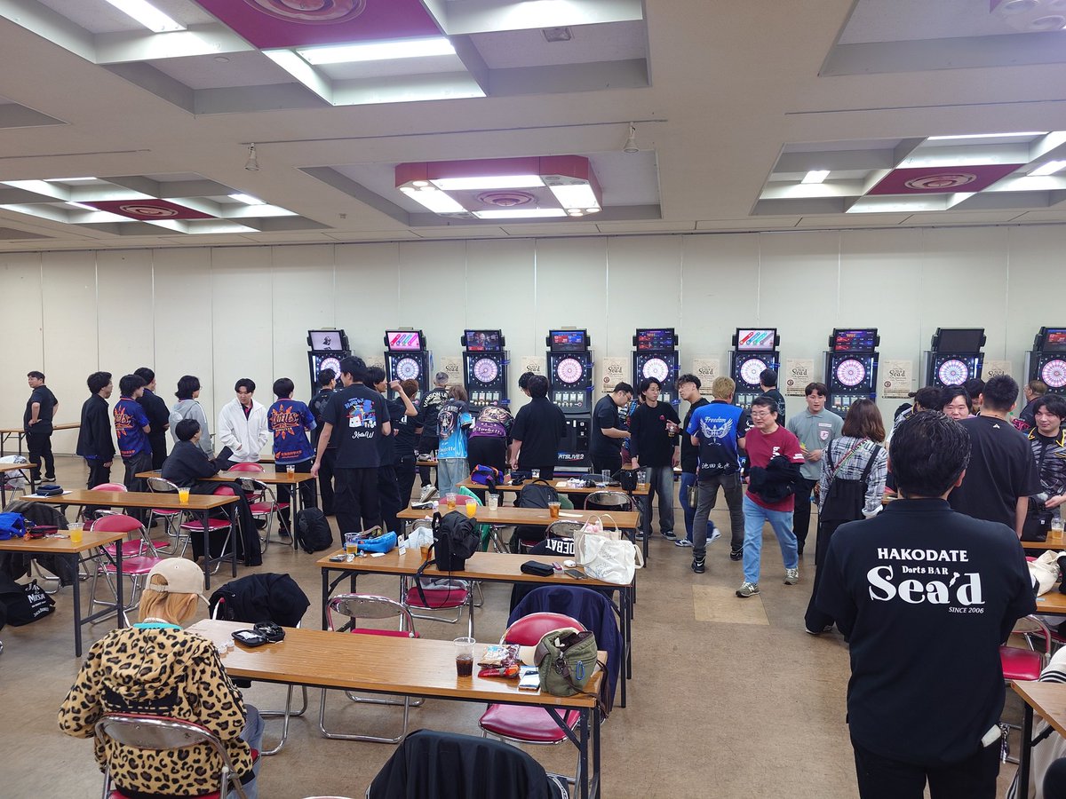 ObihiroTrinity's tweet photo. 6/8㈪ Trinity Open してます！

あちゃー雨雨しい雨ですねー
お出掛けの際はお気をつけを🙇
土曜日より函館に行ってまいりました
高速で一気に行けるので
本当楽になりましたね！良き良き♪
店を守ってくれてたスタッフに感謝と
ご来店戴いた皆様に大感謝ですです！
旅の思い出は店長個人垢にて…

本日のトリニティさんは
ダーツリーグホーム戦Nothingの為
お席に余裕がありますです！
足元ちょっと悪いですが
お立ち寄り戴けたら嬉しいです😊

では！今宵も！
熱く！楽しく！弾けて行きましょ♪