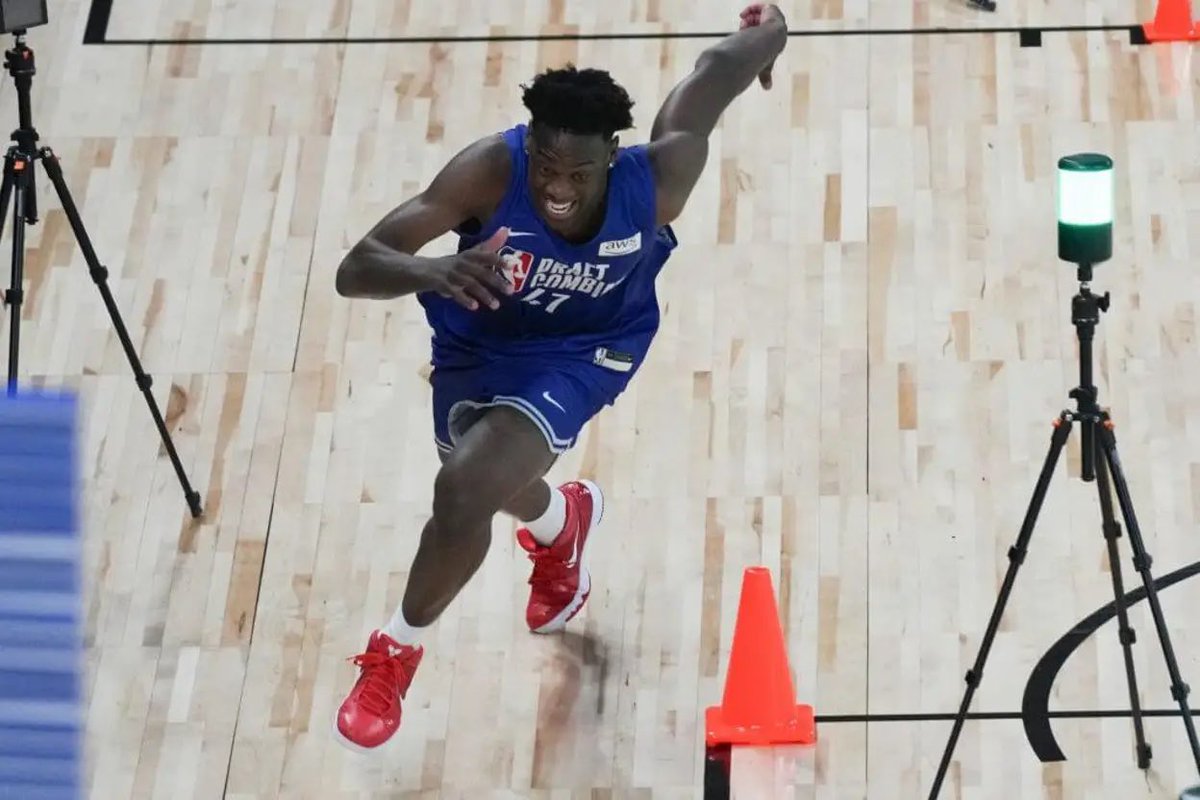 Sam_Vecenie's tweet photo. Hello! Updated 2026 NBA mock draft with intel is here. Two weeks out!

(Free to read, everyone has access through this link.)

https://t.co/8FsFHy7wmT https://t.co/jzYotz5yj4