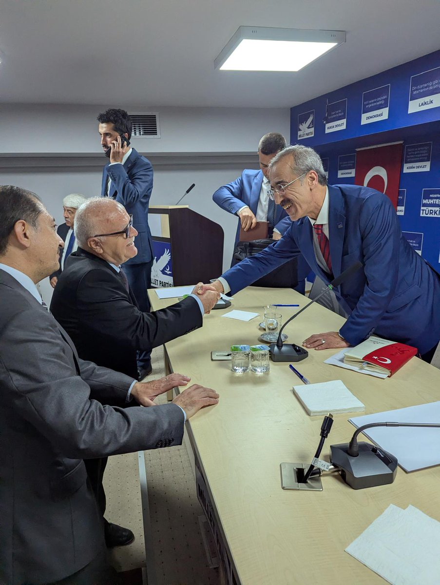 milletpartisi's tweet photo. NACAR: AHLAKSIZ BİR TEMEL ÜZERİNE SİYASET İNŞA EDİLEMEZ!

Millet Partisi’nin önümüzdeki dönemde gerçekleştireceği çalışmaların istişare edildiği ve önemli kararların alındığı MKYK, İl ve İlçe Başkanları Toplantısı, Genel Merkez binasında gerçekleştirildi. https://t.co/UM6VBE48k2