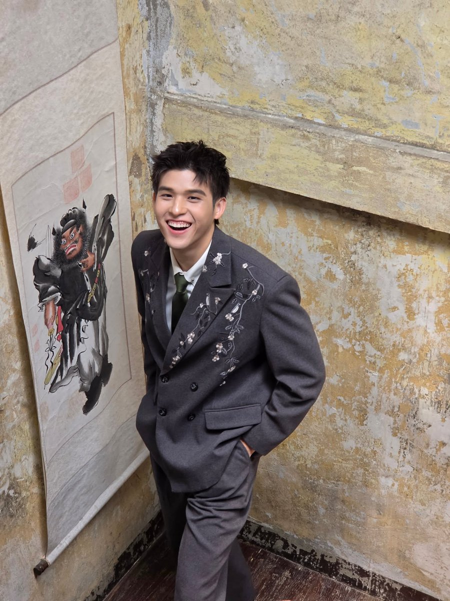 isknnu's tweet photo. หล่อแต่ไม่โสด

#skywongravee https://t.co/AX3DhKChbu