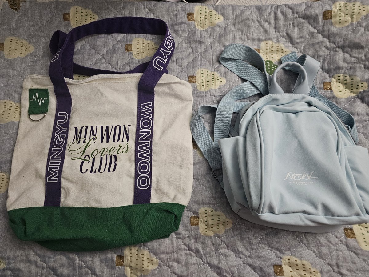maxzmax_'s tweet photo. Wts lfb 

New_ bag - 1k each
MW tote - 350 each

2 pcs each available 

PAYO / JNT or SDD

Reply claim (bag) (NO DMS) https://t.co/x5uy5o2OcX