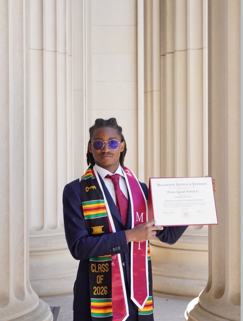 NSMQGhana's tweet photo. Congratulations to Prince Debrah Jr., #NSMQ2021 finalist from Presbyterian Boys’ Senior High School (PRESEC), on graduating from the Massachusetts Institute of Technology (MIT) with a degree in Computer Science.

Wishing you continued success as you embark on the next chapter of your academic and professional journey.

#Primetime