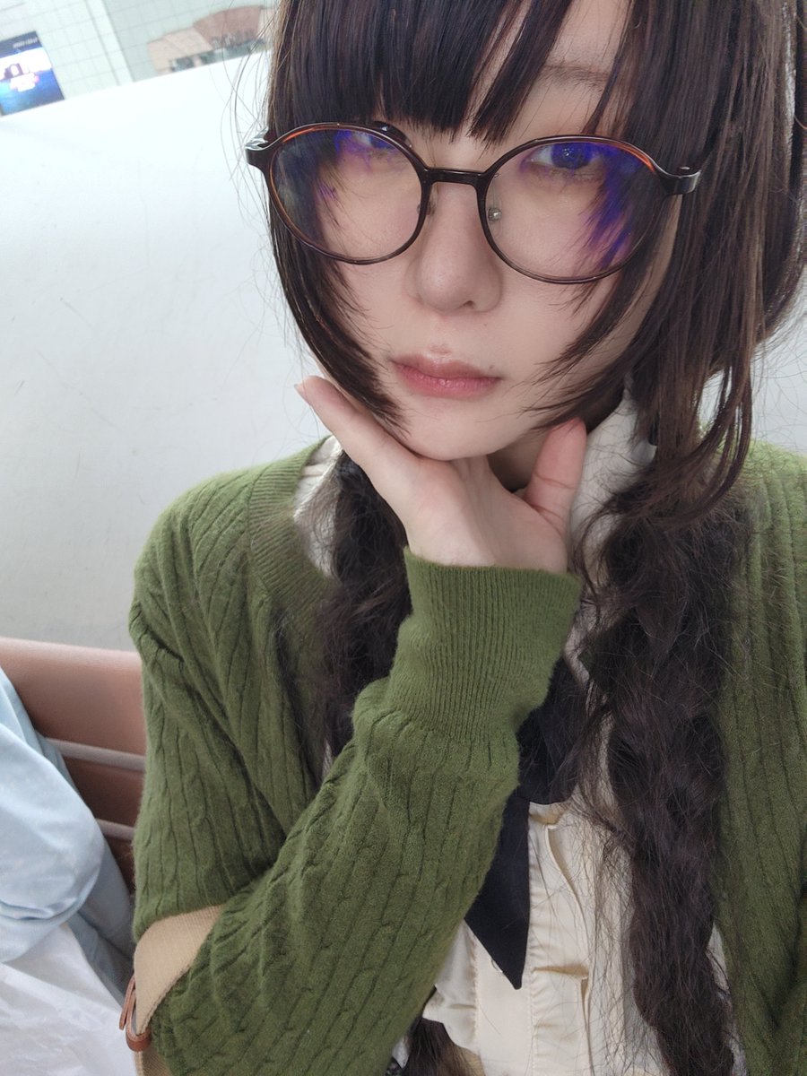 MidoLichan_M_T's tweet photo. 地味顔陰キャオタク🤓📗 https://t.co/3kAT3eXhOD