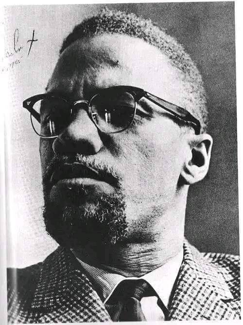 BlkHistStudies's tweet photo. "I'm for truth, no matter who tells it...." - Malcolm X ❤️💚🖤✊🏾 https://t.co/lMx2qSV47E