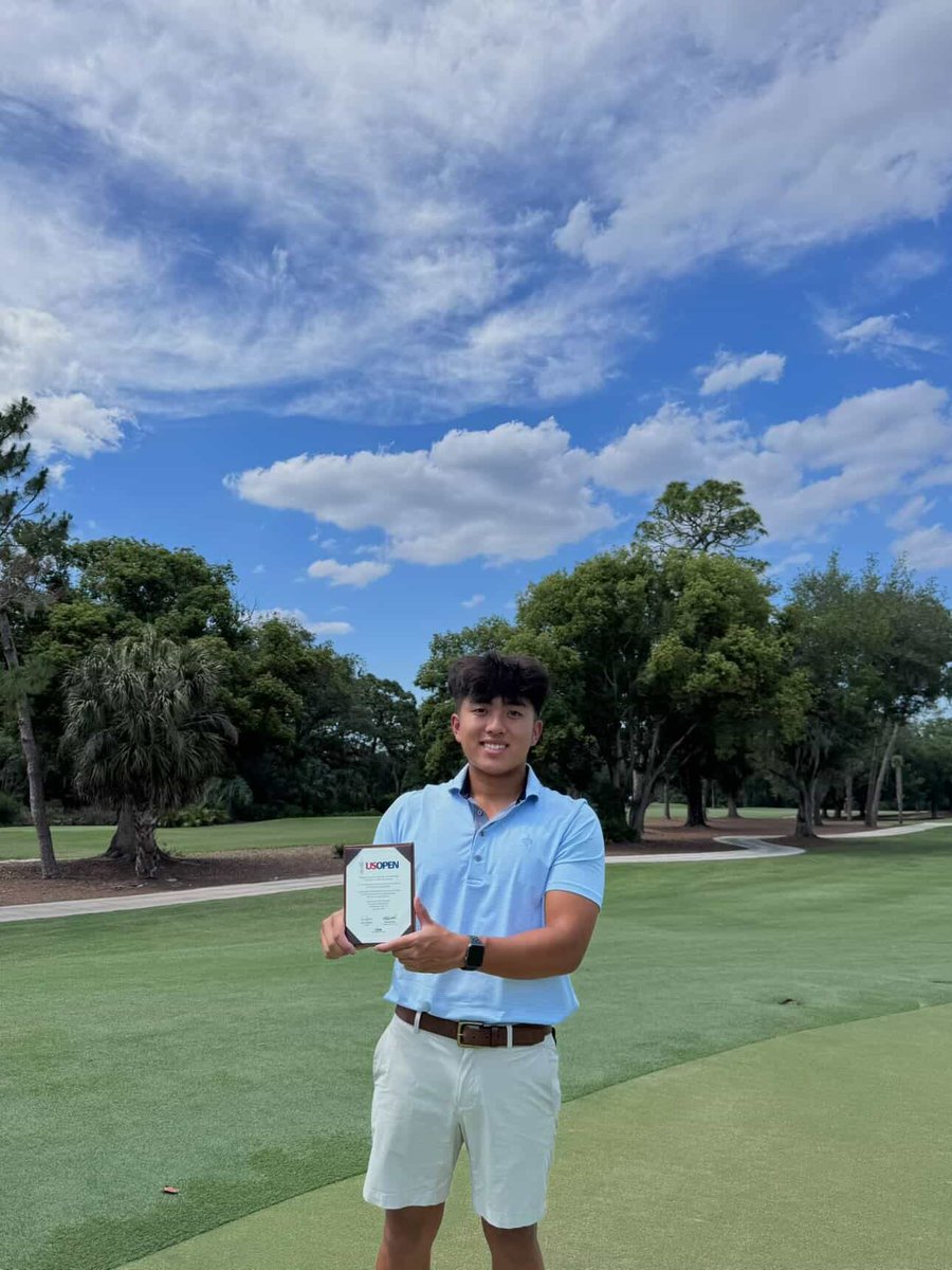 BinghamtonGOLF's tweet photo. We wish incoming Bearcat Tien Do the best of luck as he competes in U.S. Open Final Qualifying today at BallenIsles Country Club in Florida! He tees off at 7:40 a.m.

GO TIEN! 🏌️‍♂️

📊- https://t.co/IOzmzFosIi

#ONEBinghamton https://t.co/B1KzuD7f27