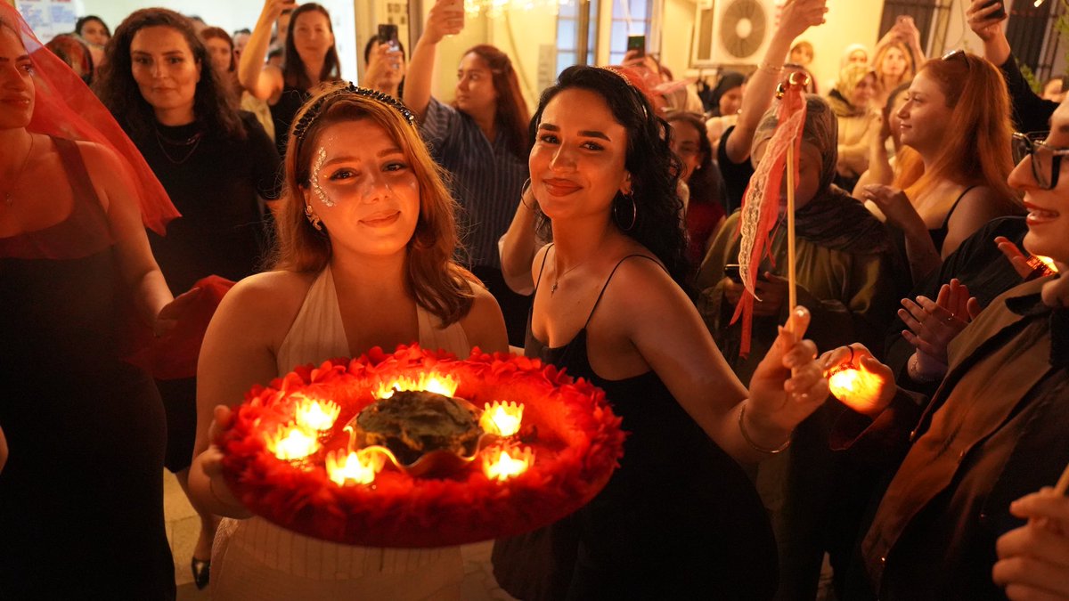 GSB_Istanbul's tweet photo. 📍 Florya Beşyol Öğrenci Yurdu

🎓 Birlikte biriktirilen anılar, kurulan dostluklar ve emek dolu yıllar mezuniyet coşkusuyla taçlandı. 😊 https://t.co/riy1fH20qZ