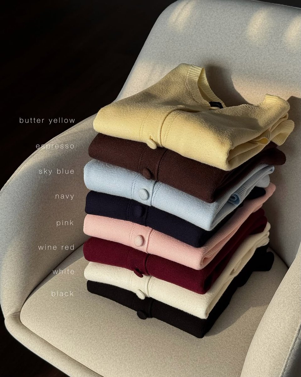 bldooming's tweet photo. KALIAN HARUS KEPOIN LOCAL BRAND INI

Cardigannya gemesin banget, sekarang tuh warna butter yellow lagi best seller banget https://t.co/GQZyVjohPn