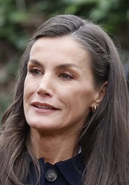 pepeluspain's tweet photo. Poco se habla, pero esta Mujer, puede ser el Personaje mas Siniestro y Confabulador del País, de la mano con el Sanchismo, hundiendo junto al incapaz de su marido,la reputación monárquica en España https://t.co/hS7s2NGqCg