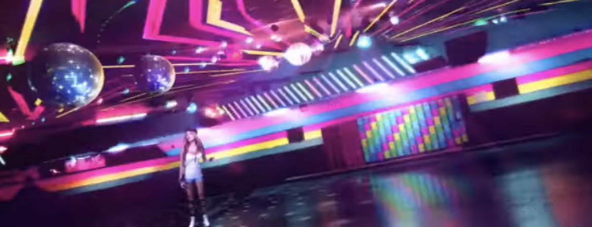 glitterphonia's tweet photo. i wanna go 2 the nadia oh roller rink https://t.co/ir1bAXeRbL
