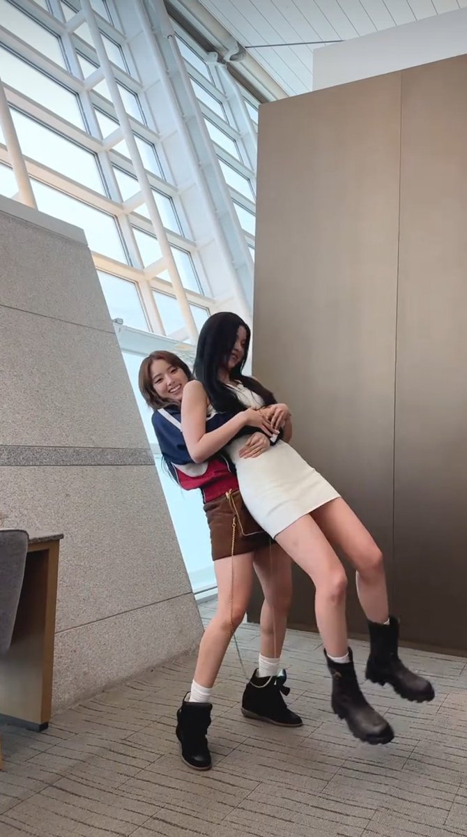 4qe5wy's tweet photo. 나이런거개좋아함...앙... https://t.co/implE0gFhJ
