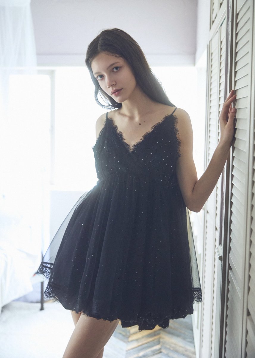 DeciCouture's tweet photo. いよいよ明日より販売スタート。

: ✧･ﾟ:Stone Damage Balloon Dress Release:･ﾟ✧:

6月9日(火)18:00より、
POPUPで大人気だった「ストーンダメージバルーンワンピ」が
3色展開にてオンラインストア初登場！

https://t.co/odvdx6uybZ

会場でもお問い合わせを多くいただいていた注目アイテムです。
ぜひ発売時刻をお見逃しなく。