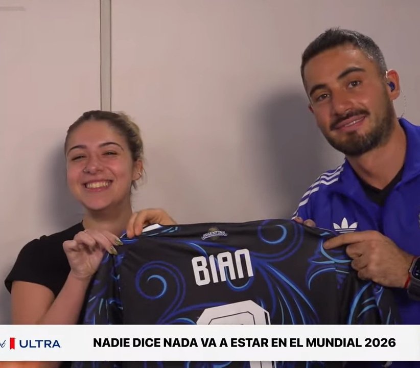 vertiigoatulado's tweet photo. Alguna vez escuché decir a alguien que las cosas buenas se pasan a gente buena, hoy yo misma lo confirmo 🥹 orgullosa de decir que nuestra CM se va al mundial! te quiero mucho bian, vos sabés que estoy muy orgullosa de vos <3 
@biangregotti #SeFueLarga https://t.co/jmLImjMX19