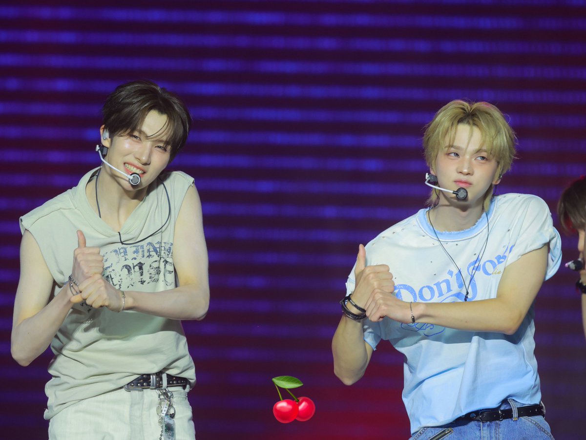ChaeRii_ii's tweet photo. 260607 위버스콘 신유 영재

우유빵.. 강아지 두마리🐶🐶

 #YOUNGJAE #SHINYU #TWS
#영재 #신유 #우유빵즈 #투어스 https://t.co/FmTpyXCHRq