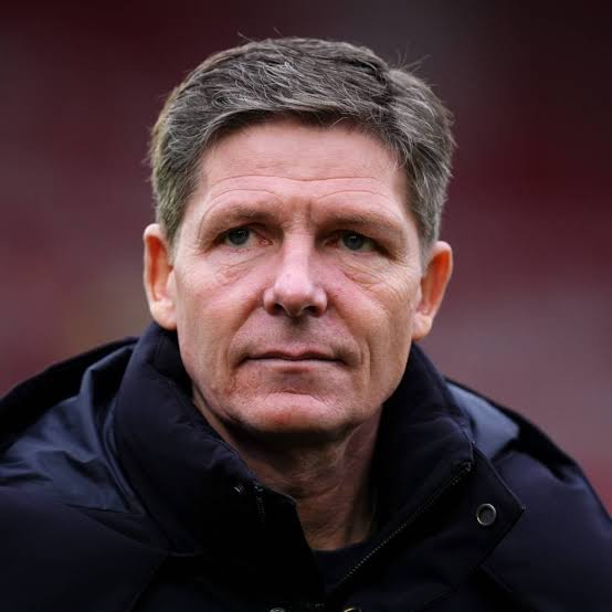 Contrapresion's tweet photo. Glasner da prioridad al Milan sobre el Feyenoord. Tuvo una reunión de 6 horas con el club y espera su decisión. El austriaco quiere San Siro. 🔴⚫
#ACMilan #Glasner #SerieA
[🎖️@FabrizioRomano] https://t.co/36wDT0ig6d
