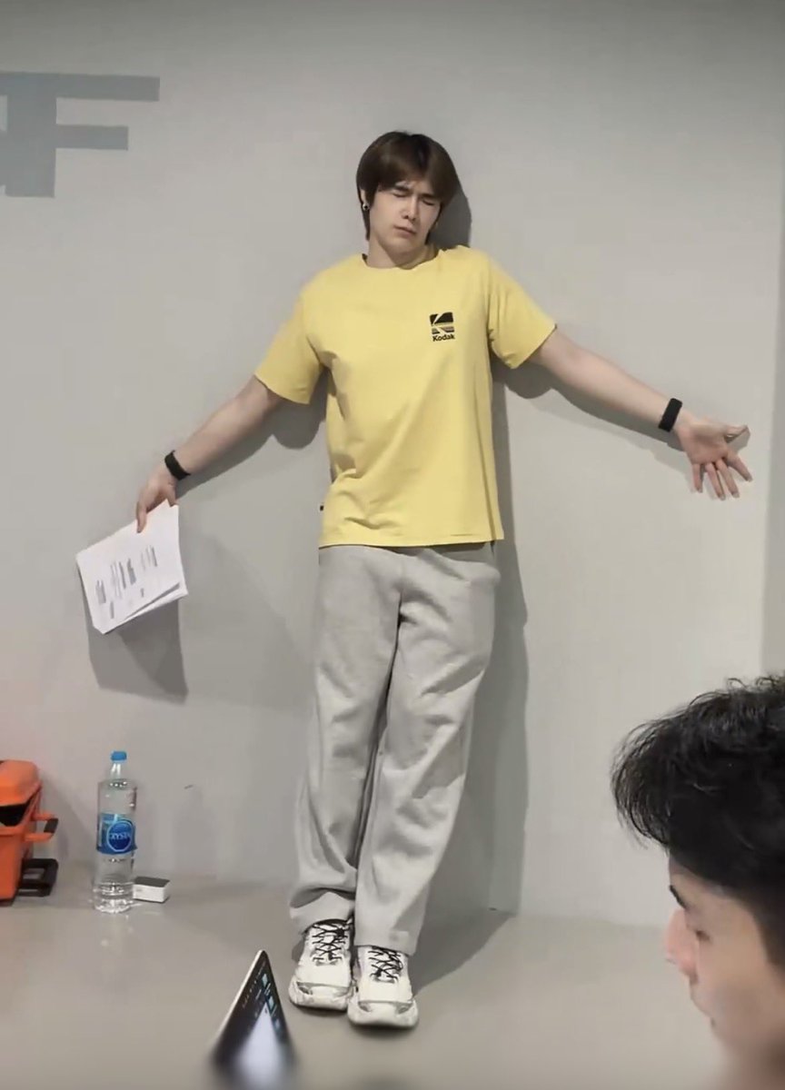 thisis153cm's tweet photo. วสุ 55555555555555555555 อดทน อีกไม่กี่วัน https://t.co/AlkxgqF7Sh
