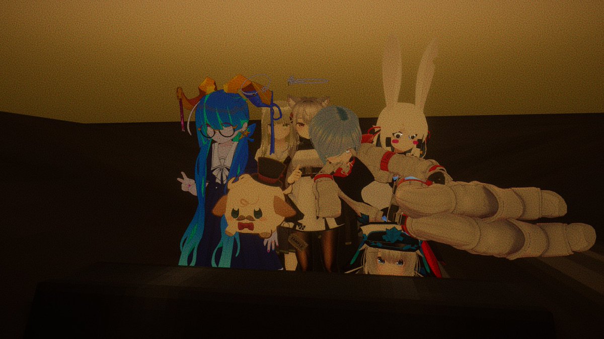 FlunaVr's tweet photo. I think:
In the vast majority of vrc worlds, you'll find gems that due to time, get lost and forgotten.
New things appear every day, that's normal.

How many good worlds are hidden from us due to not being trending, or aren't a comfy room?

Thanks for exploring this together. https://t.co/8bYbFPjvGW